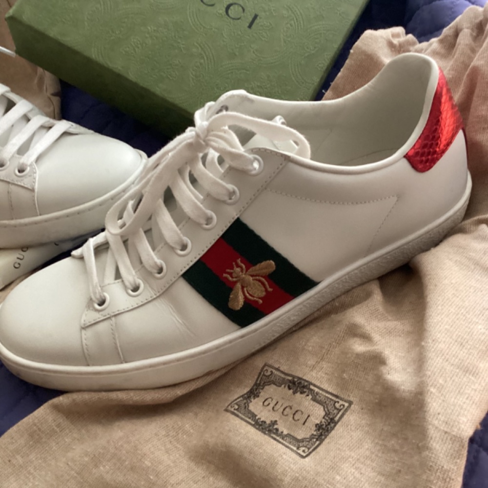 Gucci women’s ace sneaker with bee size 39 authentic - Picture 3 of 4